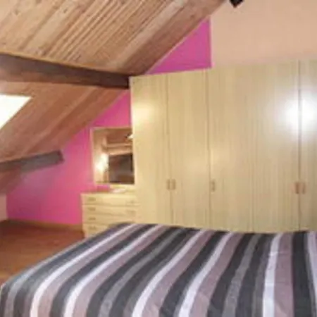 In Cul-des-sarts With Roofed Terrace Holiday home