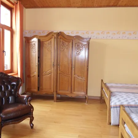 別荘 In Cul-des-sarts With Roofed Terrace Riezes