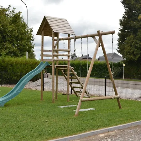 In Cul-des-sarts With Roofed Terrace Riezes