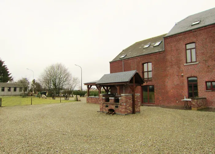 بيت للعطل In Cul-des-sarts With Roofed Terrace