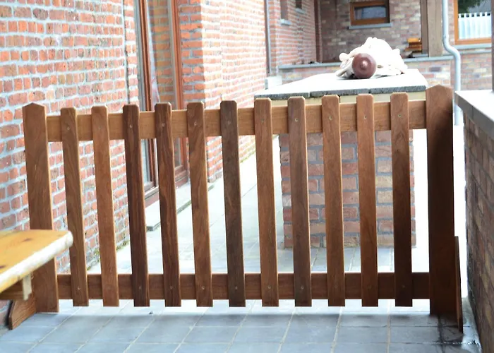 In Cul-des-sarts With Roofed Terrace بيت للعطل