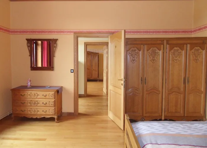 بيت للعطل In Cul-des-sarts With Roofed Terrace