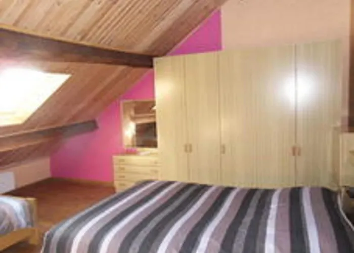 In Cul-des-sarts With Roofed Terrace بيت للعطل