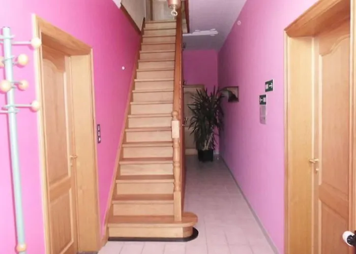 In Cul-des-sarts With Roofed Terrace بيت للعطل *