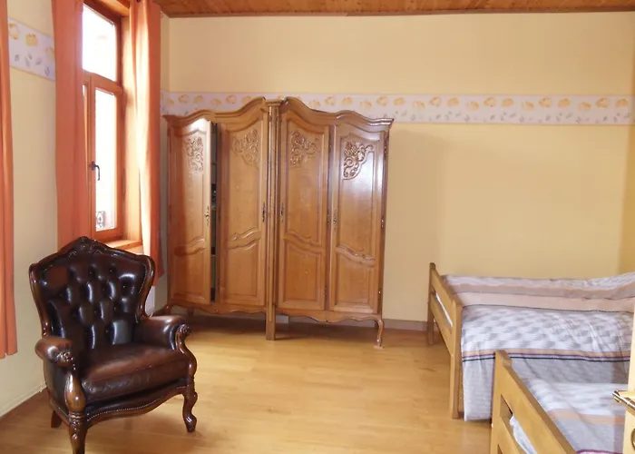 بيت للعطل In Cul-des-sarts With Roofed Terrace Riezes