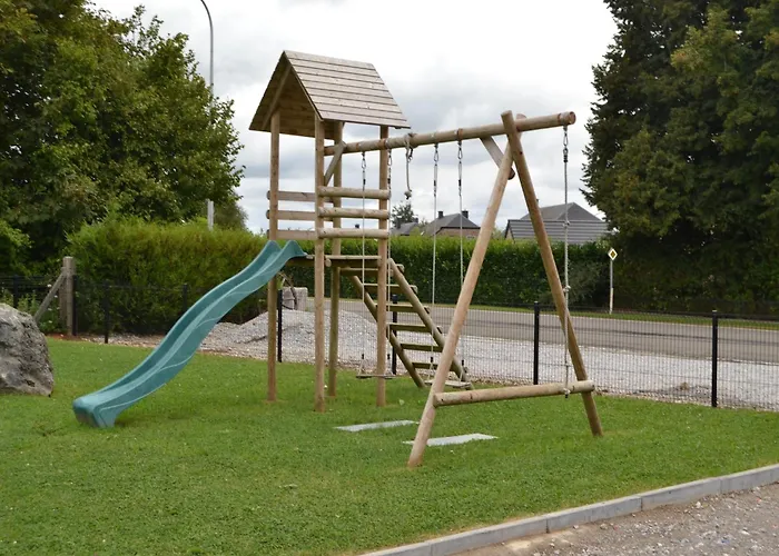 In Cul-des-sarts With Roofed Terrace Riezes